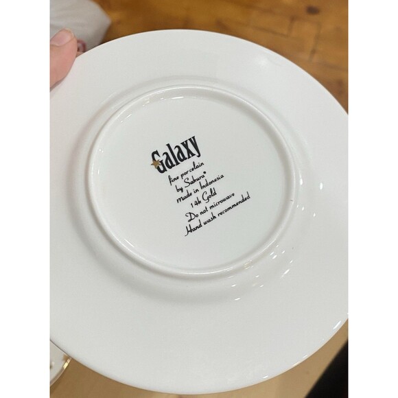 Sakura Galaxy White Cup and Saucer 14K Gold Stars Dinnerware Set Of 4 - 8 TOTAL - Picture 4 of 6